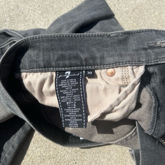 7 For All Mankind Luxe Performance Slimmy Staight Jeans - Picture 13 of 16